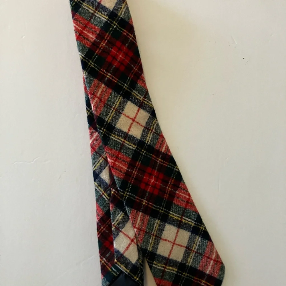 Pendleton Vintage Plaid 100% Virgin Wool Neck Tie Classic Preppy - Picture 3 of 3